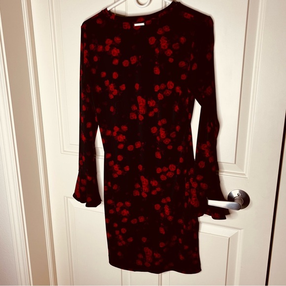 Michael Kors Dresses & Skirts - Micheal Kors Elegant Red and Black Floral Dress